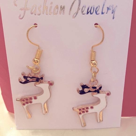 Reindeer Dangle Earrings - Picture 1 of 4